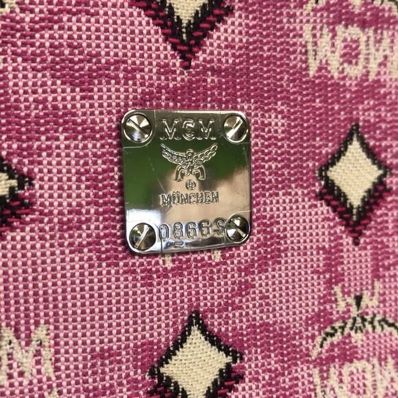 MCM Portuna Medium Pouch - Picture 6 of 11